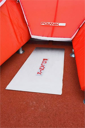 COVER FOR POLE VAULT BOX